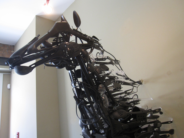 Скульптуры животных, созданные из пластика, от художника Sayaka Ganz