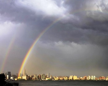 Двойная радуга над Нью-Йорком (New York City), США