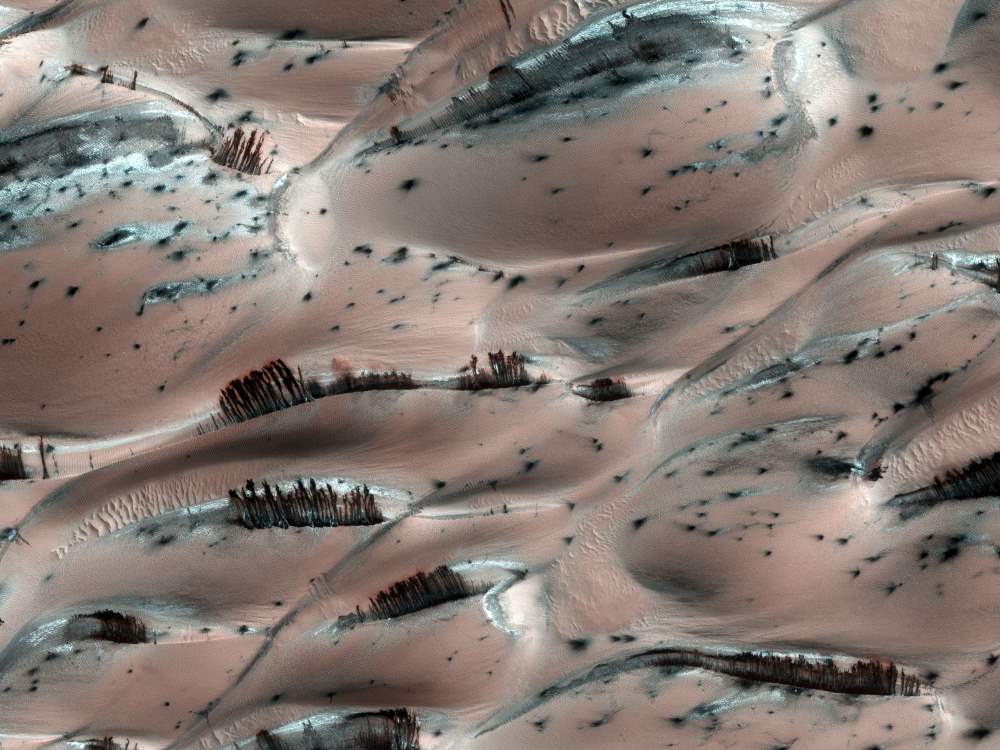 Сюрреалистические песчаные дюны Марса