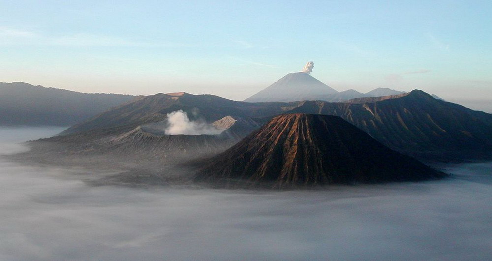 Небесные вершины вулкана Бромо, Восточная Ява, Индонезия