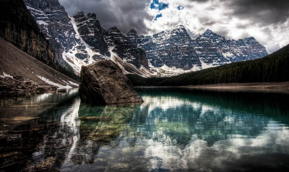   (Moraine Lake, , )