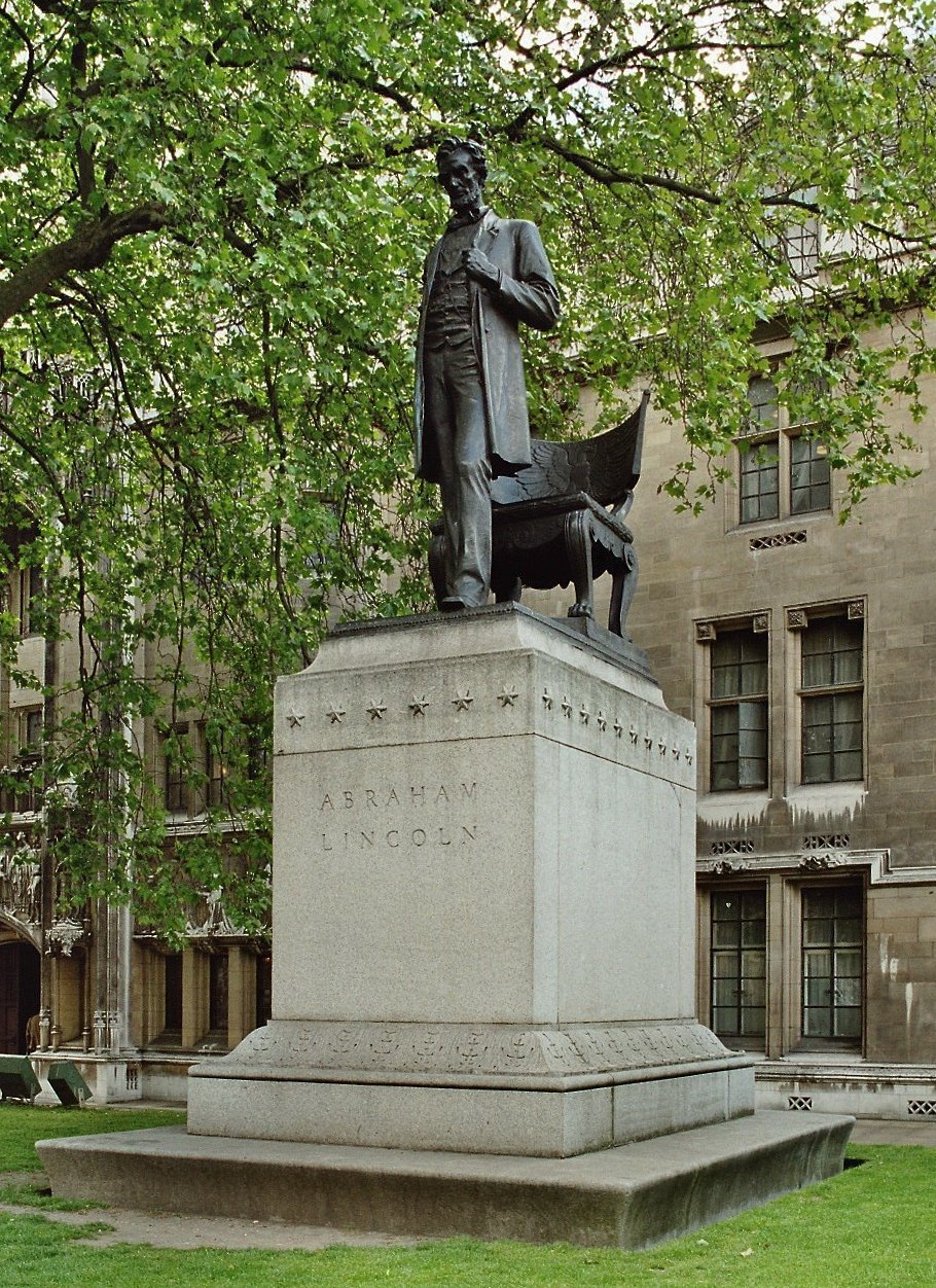Памятник Аврааму Линкольну в Лондон Сити