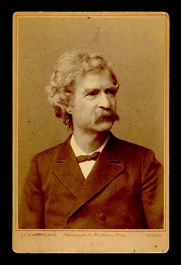 Марк Твен (англ. Mark Twain, настоящее имя Сэмюэл Лэнгхорн Клеменс (англ. Samuel Langhorne Clemens))