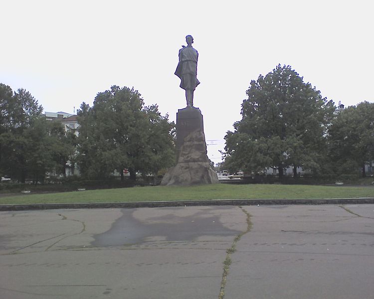 Памятник М. Горькому в Нижнем Новгороде